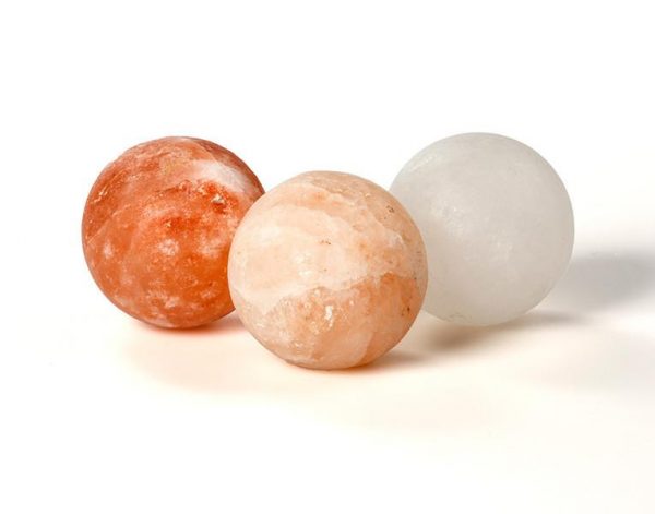 Himalayan-crystal-rock-salt-Round-massage-ball